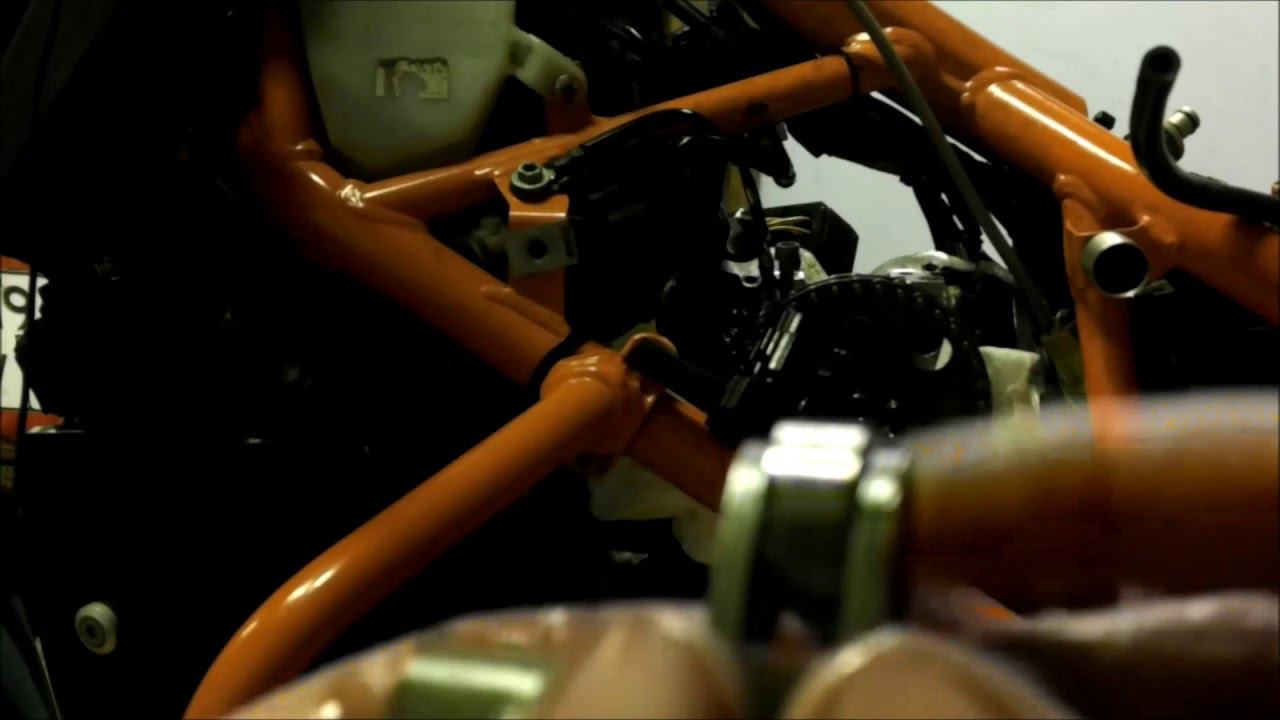 Регулировка клапанов KTM 690 LC4 смотреть онлайн