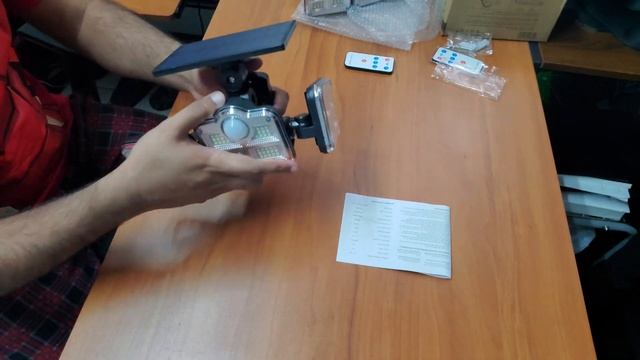 Aufixy Solar Motion Sensor Lights 122 LED 1000LM Wireless Waterproof Security LED Flood Light 2 Pac смотреть онлайн