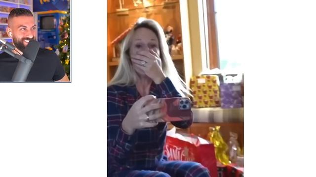 Top 10 Craziest Pokemon Card Pulls Caught on Camera! смотреть онлайн