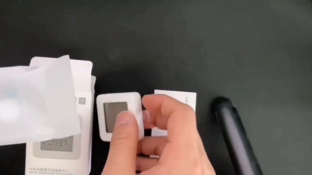 Обзор датчика температуры и влажности Xiaomi Mijia Bluetooth Thermo-hygrometer 2 (LYWSD03MMC) смотреть онлайн