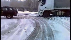 Ниссан Террано тащит фуру