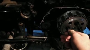 сказ о том как Иван сцепление на Suzuki VL-800 менял