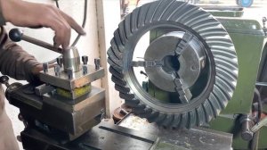 Сломаны зубья кольцевой шестерни коробки передач. Мы хорошо подготовились для первого раза.