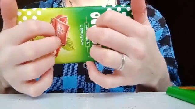 ASMR Chocolate tingles, packing sounds, rustle, whispering / Шоколад, звуки упаковки, шуршание,шёпо смотреть онлайн