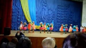 Танец цветочки и бабочки