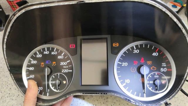 Naprawa licznika brak podświetlenia wyświetlacza lcd Mercedes Vito V-klasa W447 - czarny lcd смотреть онлайн
