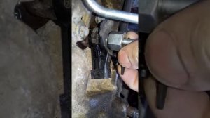 Как снять обратку с форсунок opel vivaro