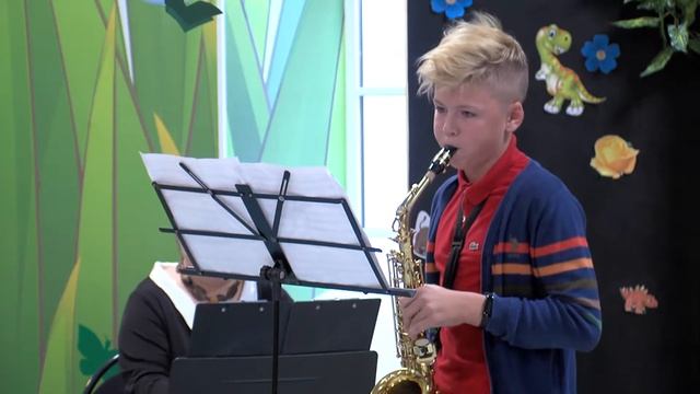 Игорь Кузьмин Мелодия (Шуман) саксофон смотреть онлайн