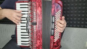 Как играть песню "Снег кружится" (разбор, аккорды)