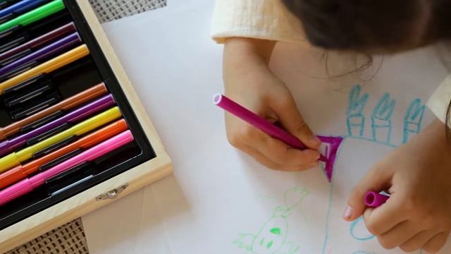 НАБОР ДЛЯ РИСОВАНИЯ ИЗ ДЕРЕВА НА 100 ПРЕДМЕТОВ смотреть онлайн