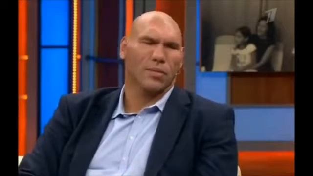 Подарил цветы на 8 марта в феврале смотреть онлайн