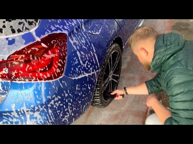 Самомойка. Метод 3. Гасим щелочь ручным шампунем Sonax Wash & Seal