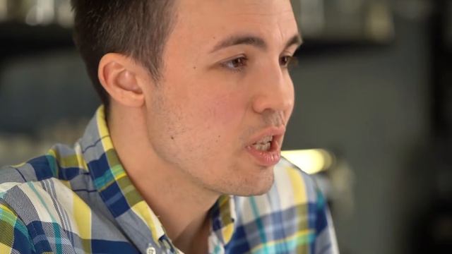 Кофейный снобизм: когда бариста забыл о госте | Хороший и плохой сервис в кофейне смотреть онлайн