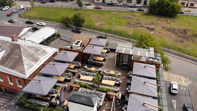 Летняя веранда на крыше особняка MODUS смотреть онлайн