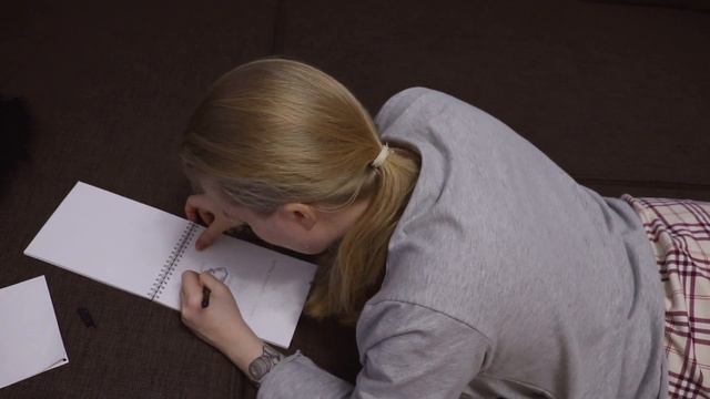 ПРОГУЛЯЛАСЬ И ПОРИСОВАЛА // pure julia смотреть онлайн