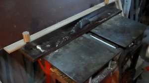 Приспособления для строгания и роспиловки коротких заготовок