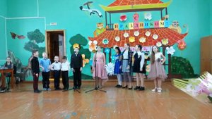 "Из чего же сделаны наши мальчишки?" Исполняет Сержантов Илья