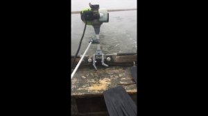 Наша болотоходная приставка на стеклопластиковой лодке в Краснодарском крае.