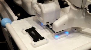  Робот для идеального наклеивания пленки на iPhone
