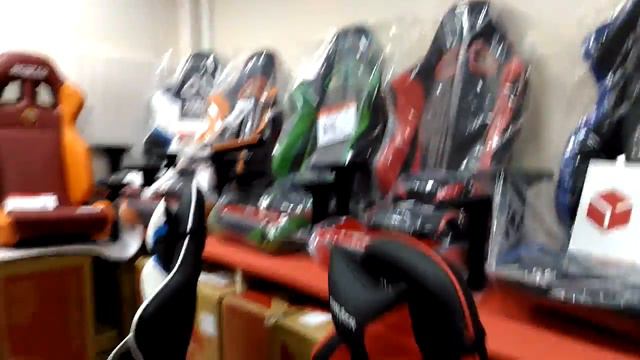 RETNE.RU \ Первый Шоу-Рум  геймерских  кресел  в СПб
