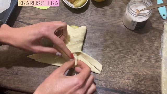 Слойка с грушей! Очень вкусно и быстро смотреть онлайн