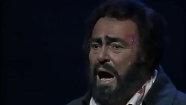 Pavarotti - E lucevan le stelle - Tosca di Puccini смотреть онлайн