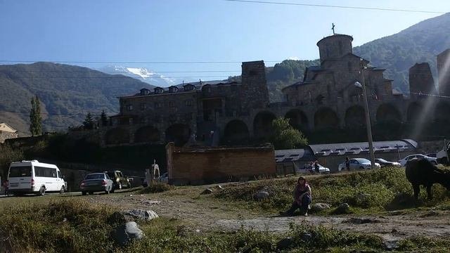 Северная Осетия,Мужской монастырь,горная речка.
