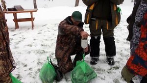 Ловля форели зимой на платниках