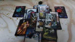ЧТО ПРОИСХОДИТ У ВАС ЗА СПИНОЙ? Таро гадание