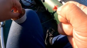 БЕЗМОТЫЛКА ! Бортовая ловля на зимнюю удочку. Ловля плотвы и подлещика на ЧЁРТИКА!