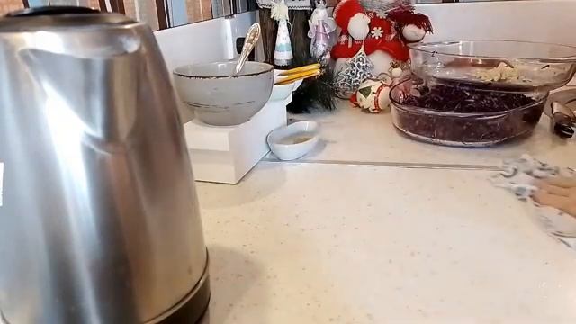 БЕЗУМНО ВКУСНЫЙ И ВЕСЬМА БЮДЖЕТНЫЙ САЛАТ ИЗ КРАСНОЙ КАПУСТЫ НА СКОРУЮ РУКУ! Пошаговый рецепт. смотреть онлайн