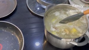 Ароматный суп из замороженных лесных грибов. | Fragrant soup of frozen forest mushrooms.