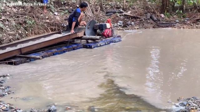 GREATEST DIVER OF ALL TIME.! FIND GOLD IN THE RIVER BURIED TREASURE.. WE WORKING WITH DREDGING GOLD смотреть онлайн