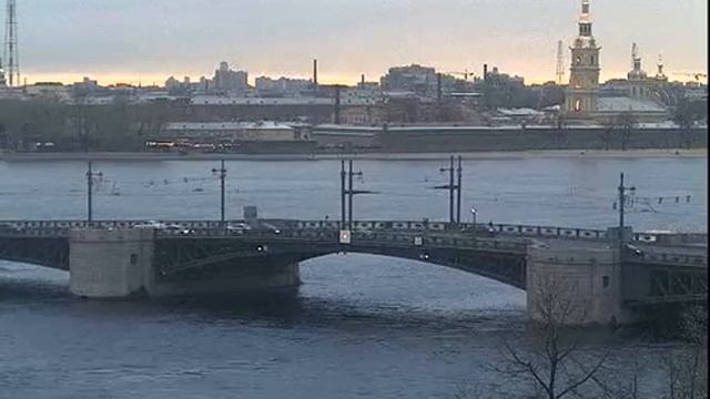 Дворцовый мост и Петропавловская крепость смотреть онлайн