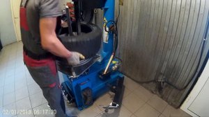 Шиномонтажный станок легковой TS 3022 Техносоюз.mp4