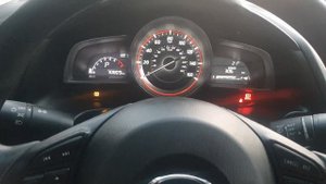 Mazda 3 2.0,  2015год обзор