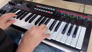 KORG R3 (FACTORY SOUND)