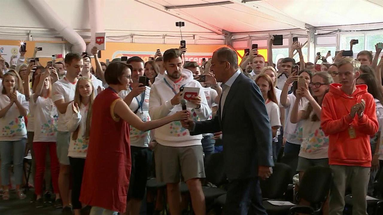 Сергей Лавров выступил перед участниками молодежного форума "Территория смыслов"