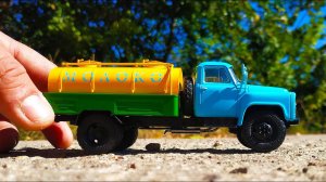 Модель грузовика ГАЗ 53 МОЛОКОВОЗ АЦПТ-3.3 масштаб 1/43. Модимио №12 распаковка и обзор. Про машинки