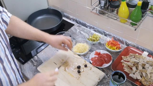 Рецепт пиццы 1812 года. Необычный завтрак. смотреть онлайн