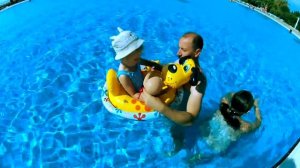 ♥Кукла БЕБИ БОРН на МОРЕ, ВЛОГ, Купаемся в БАССЕЙНЕ, Развлечения ДЛЯ ДЕТЕЙ, Swimming Pool FOR KIDS