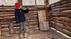 Дом Бабы Яги в лесу