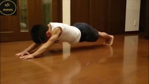 МАЛЕНЬКИЙ БРЮС ЛИ ТРЕНИРОВКА