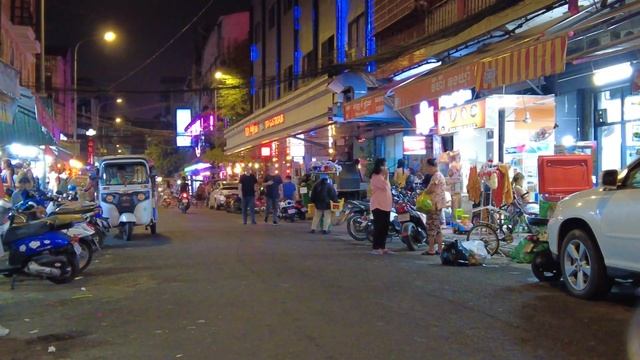 Phnom Penh Nightlife @Street 136 - Tourism & Nightlife in CAMBODIA 2023 смотреть онлайн