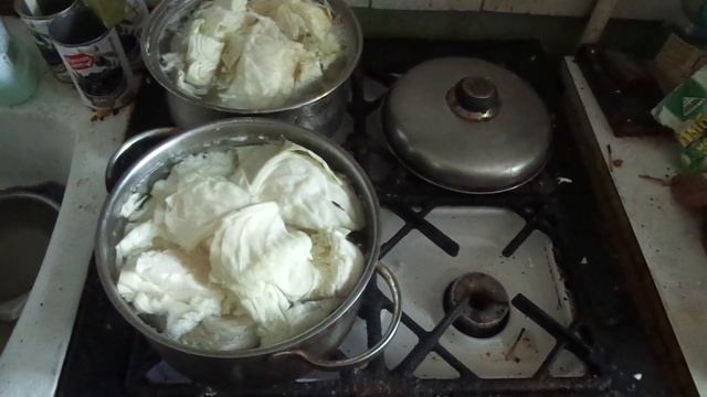 Отвариваю капусту для приготовлении пищи . смотреть онлайн