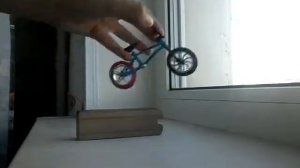 Катаю на фингер bmx //2часть !!!/????