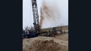 Фонтан из нефти