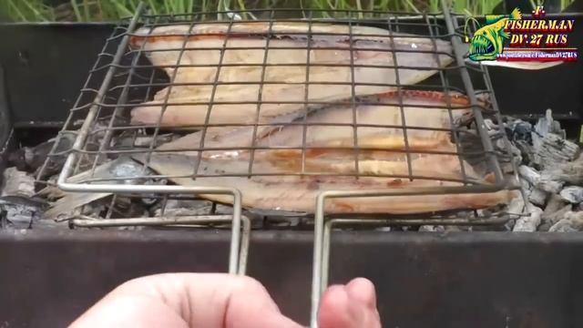 Посолил и завялил селёдку, а за тем приготовил ее на гриле, это просто вкуснятина смотреть онлайн