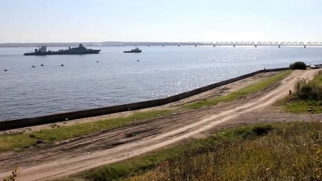 Малый ракетный корабль Углич в Ульяновске 22 08 2013г смотреть онлайн