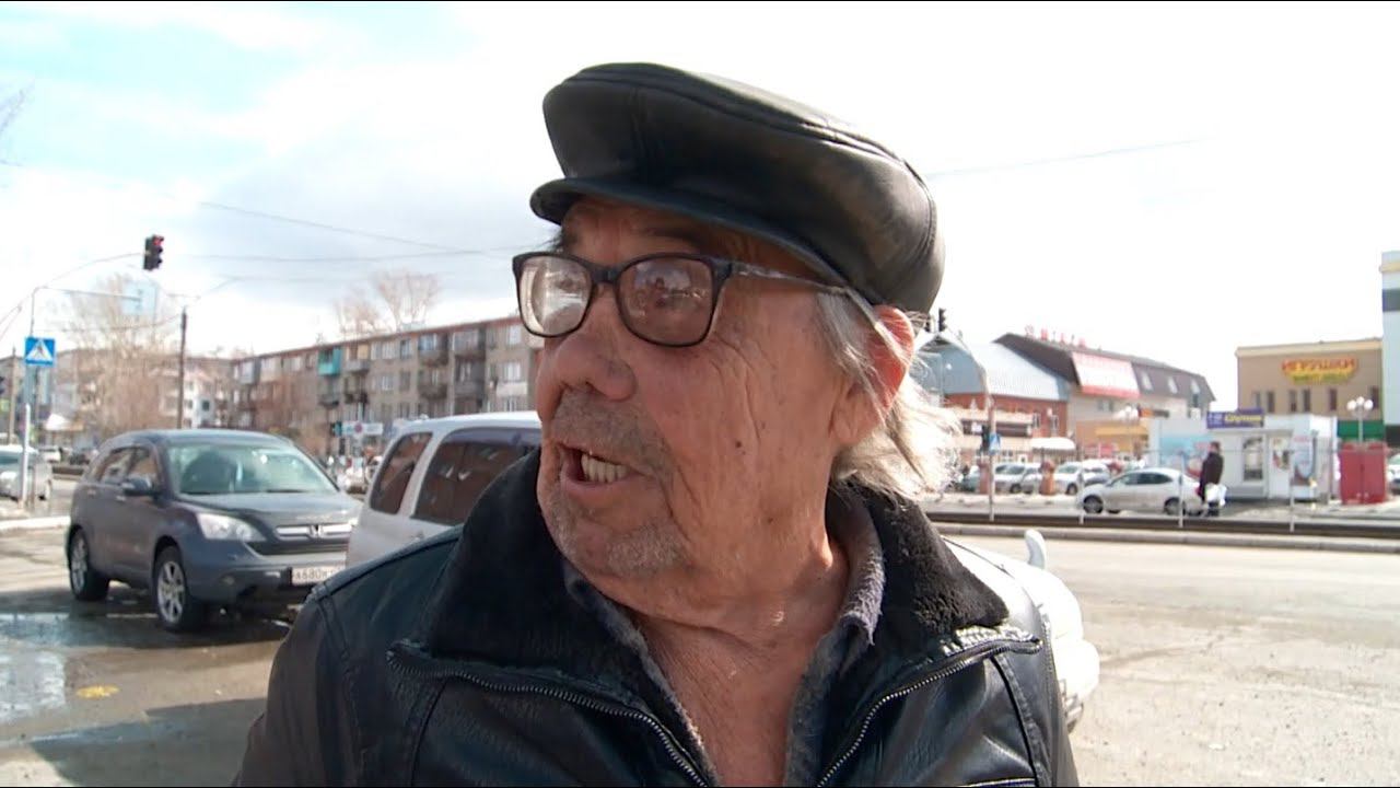Бийск люди. Третий из городка. Постановка странные люди Бийск. Город видео с людьми будни.